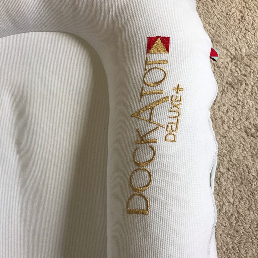 White Dockatot Deluxe